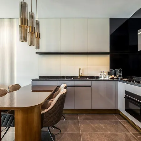 Отель Grand Convention Center 5*