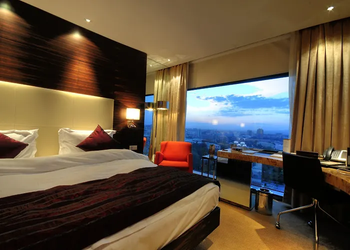 Grand Convention Center 5*