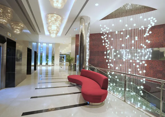 Grand Convention Center Отель