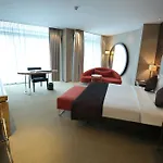 Grand Convention Center Hotel