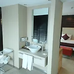 Grand Convention Center Hotel