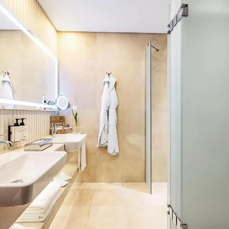 Intercontinental Grand By Ihg 5*