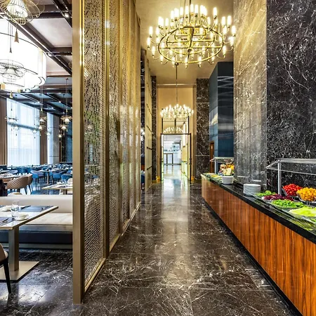 Grand Convention Center 5*