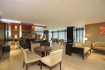 ومركز مؤتمرات Grand