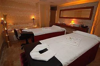 ومركز مؤتمرات Grand فندق 5*