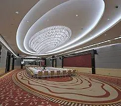 ومركز مؤتمرات Grand فندق
