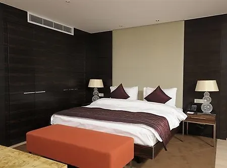 Grand Convention Center Szálloda 5*