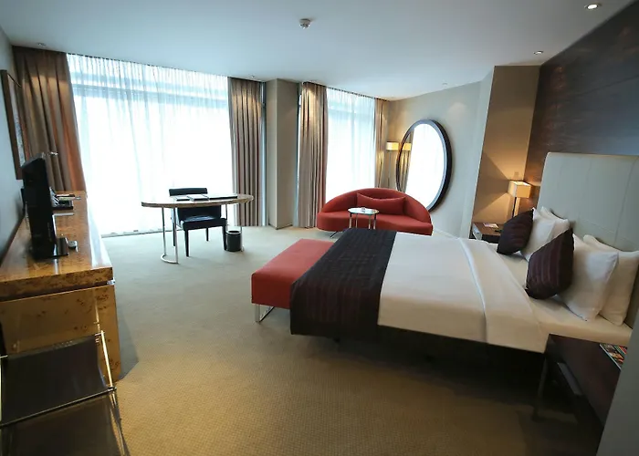 Grand Convention Center Hotel