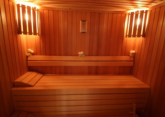 Grand Convention Center Hotel 5*