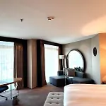 Grand Convention Center מלון 5*