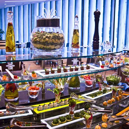 Отель Grand Convention Center 5*