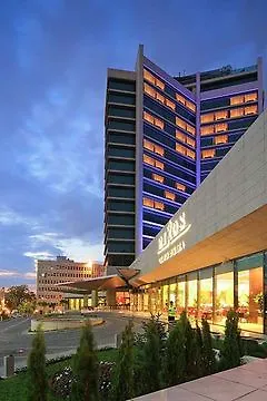 Grand Convention Center Отель