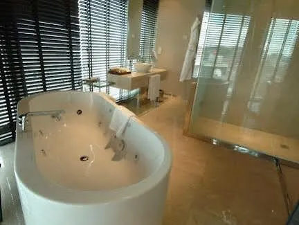 Grand Convention Center 5*