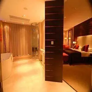 グランド コンベンションセンター 5*